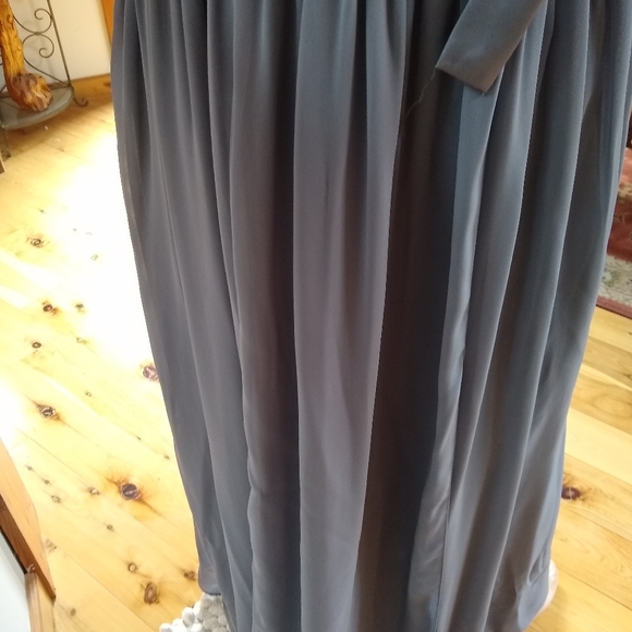 ⭐SOLD⭐Sorella Vita. Size 16. Gray formal - Picture 2 of 9